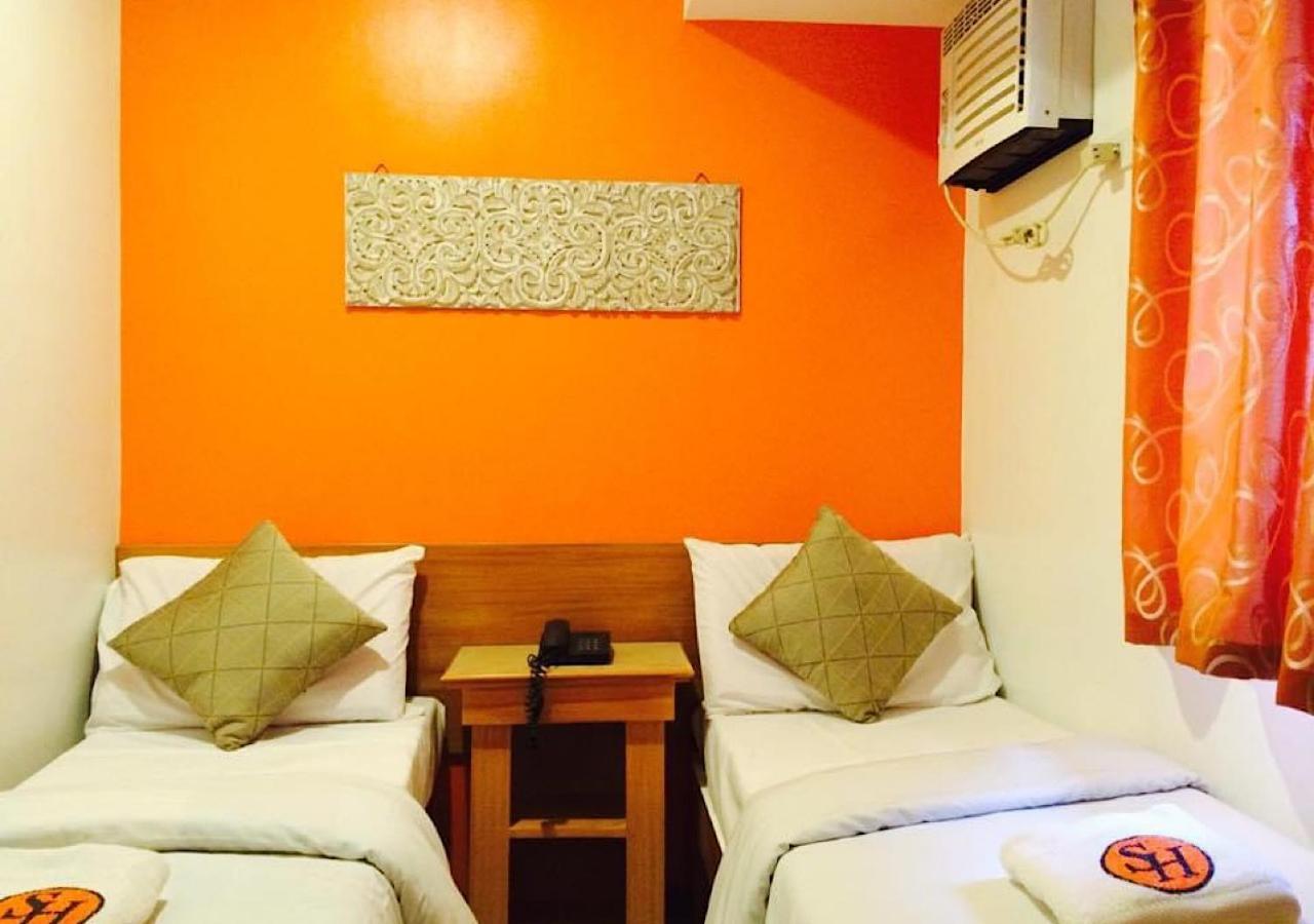 Stone House Hotel Pasay Buitenkant foto