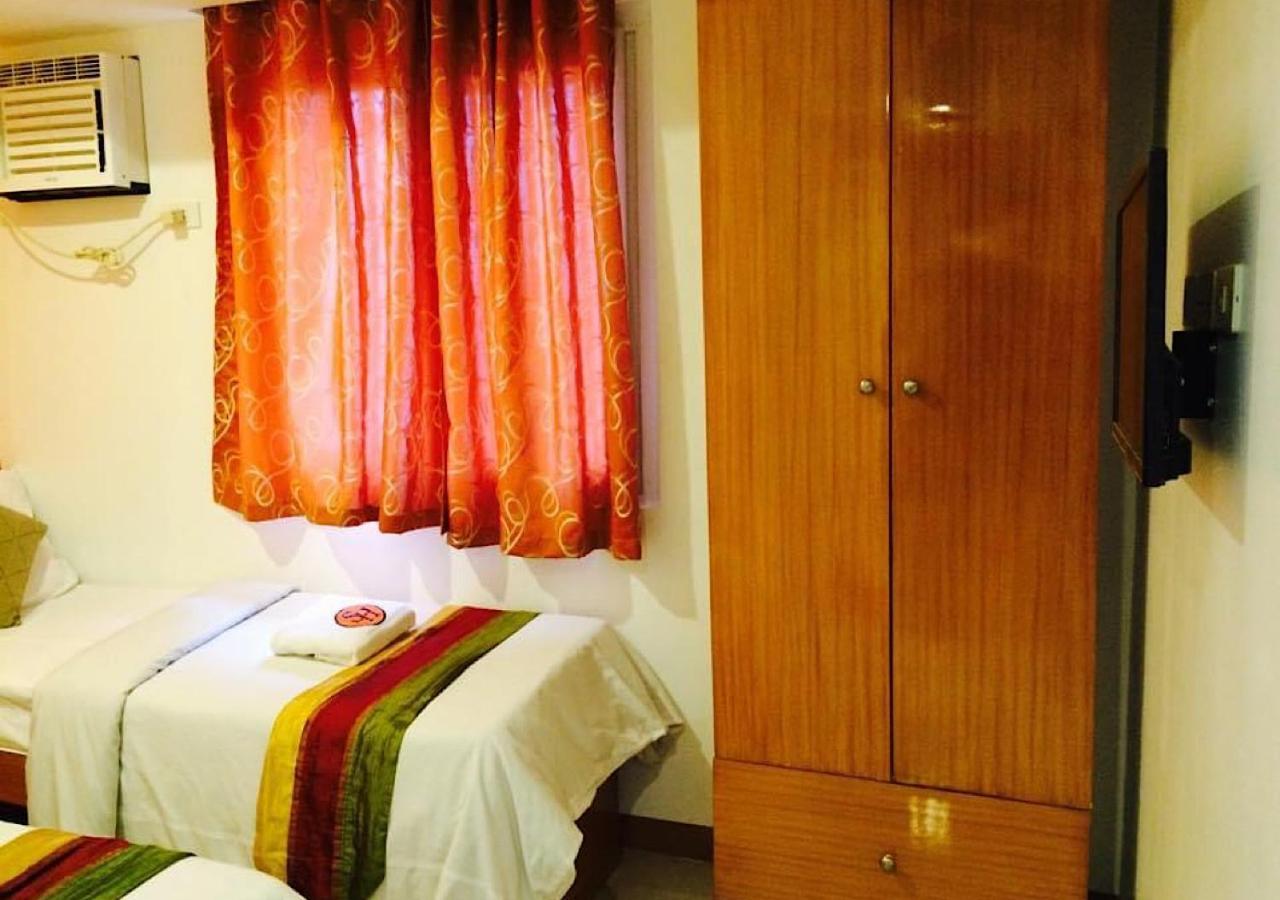 Stone House Hotel Pasay Buitenkant foto