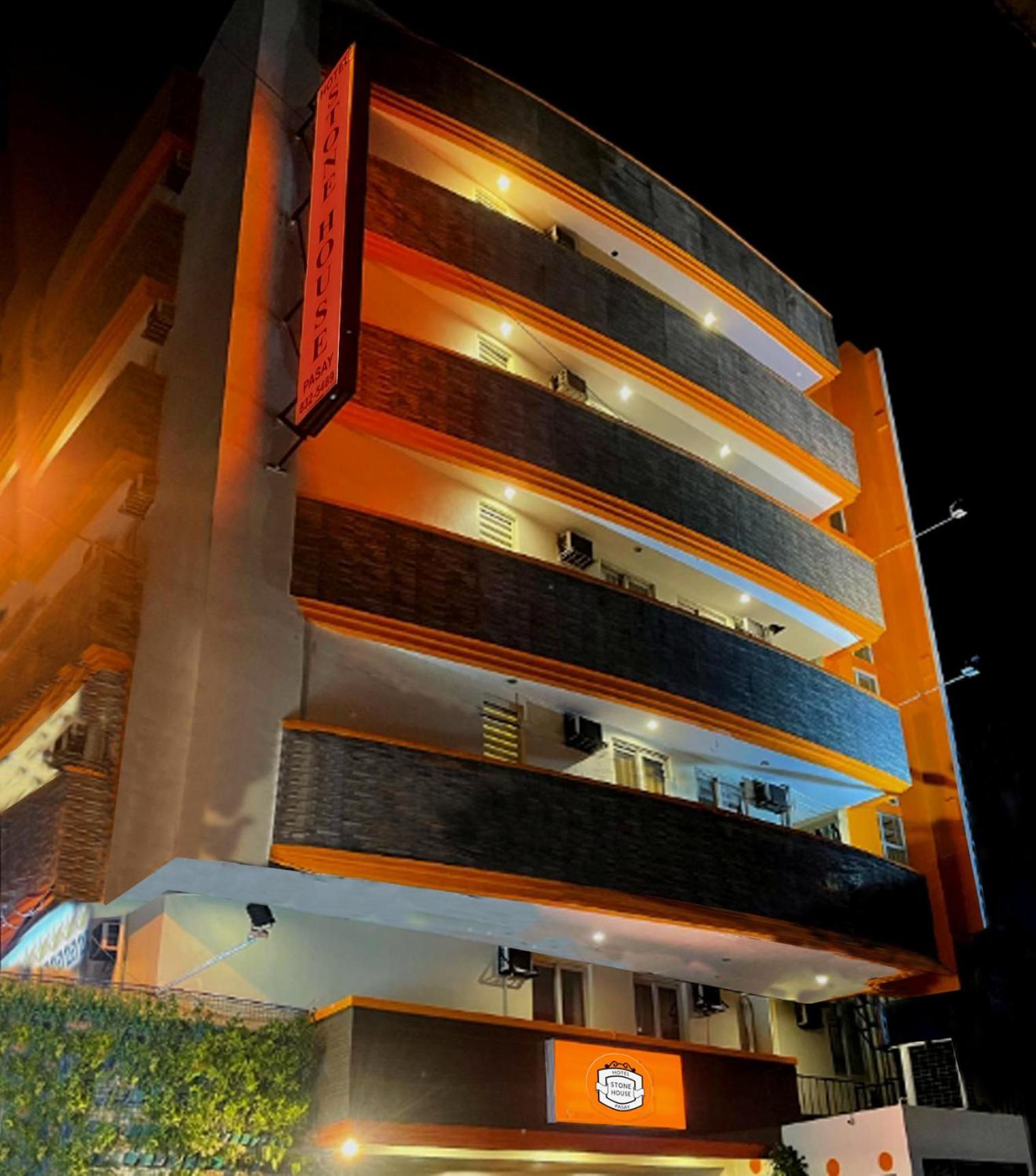 Stone House Hotel Pasay Buitenkant foto