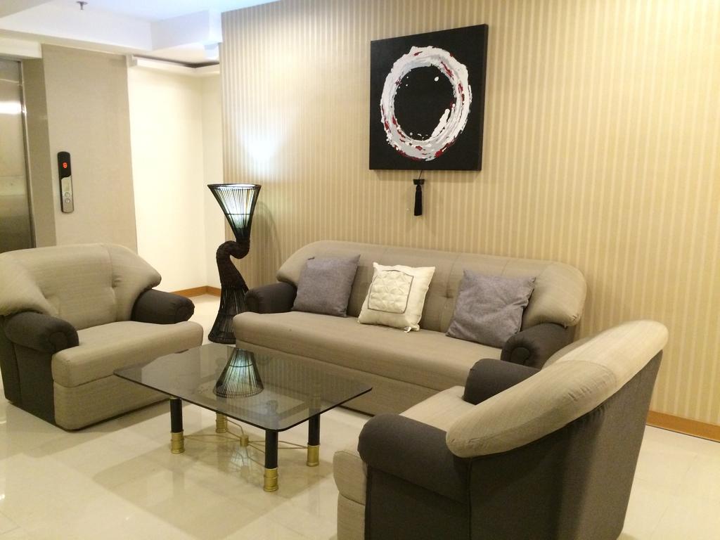 Stone House Hotel Pasay Buitenkant foto