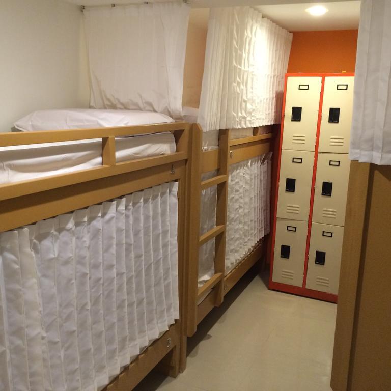 Stone House Hotel Pasay Kamer foto