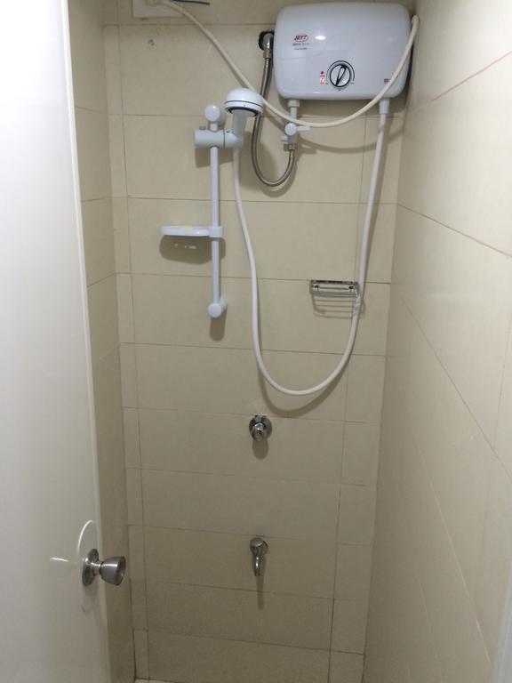 Stone House Hotel Pasay Kamer foto