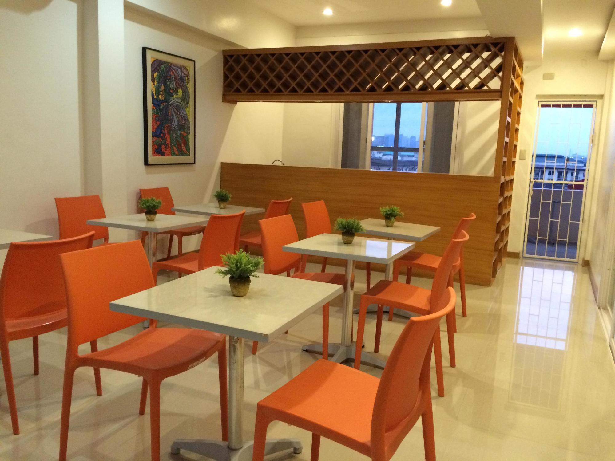 Stone House Hotel Pasay Buitenkant foto
