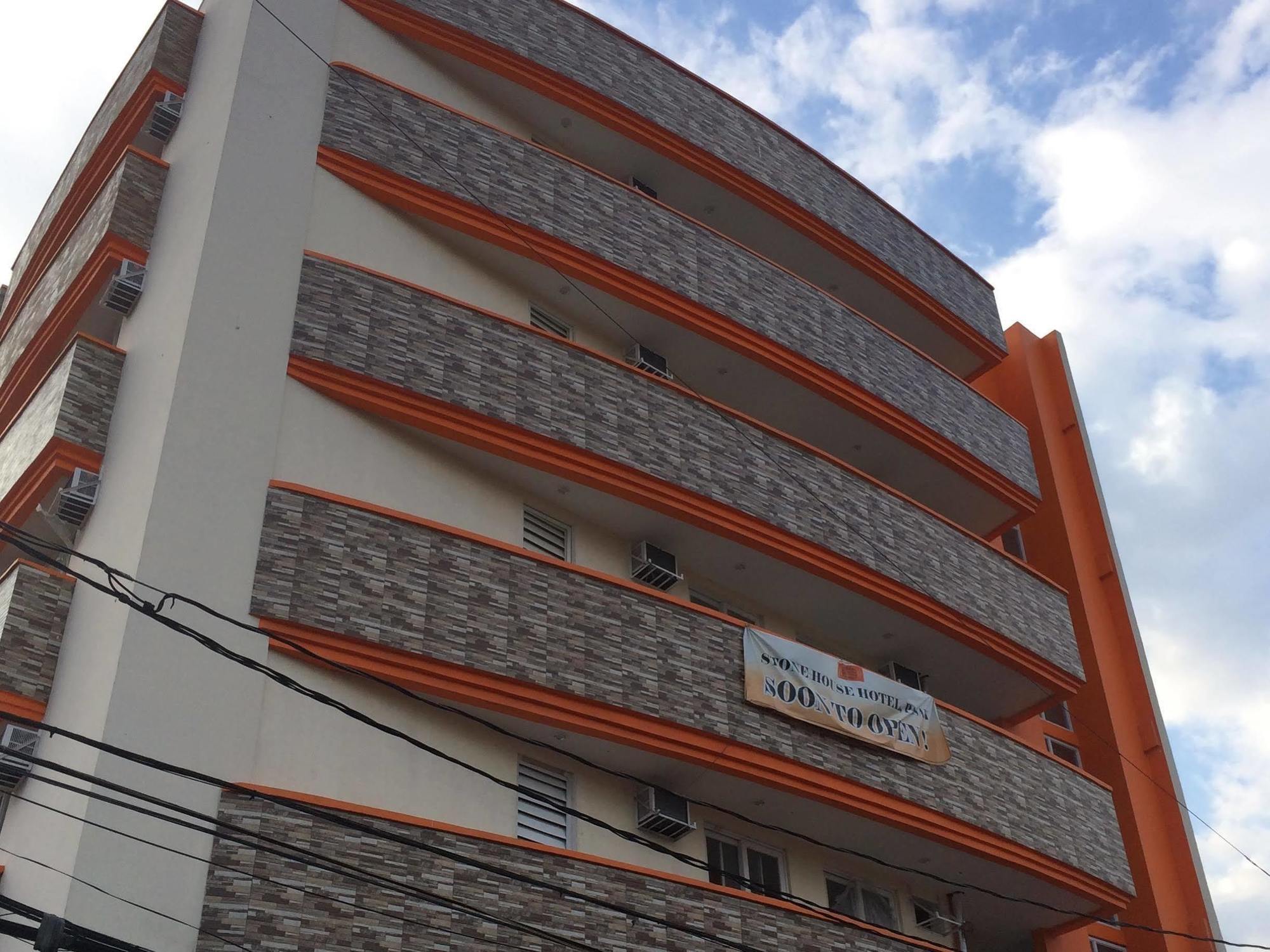 Stone House Hotel Pasay Buitenkant foto